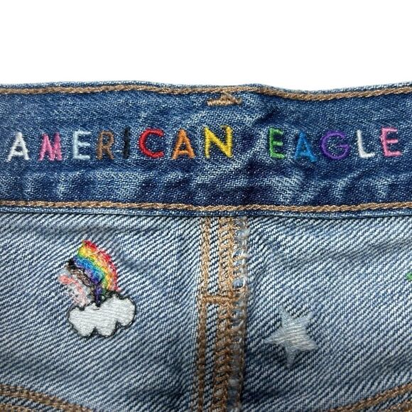 American Eagle AE Denim '90s Boyfriend Short High Rise Embroidered Shorts Size 0 - Picture 3 of 9